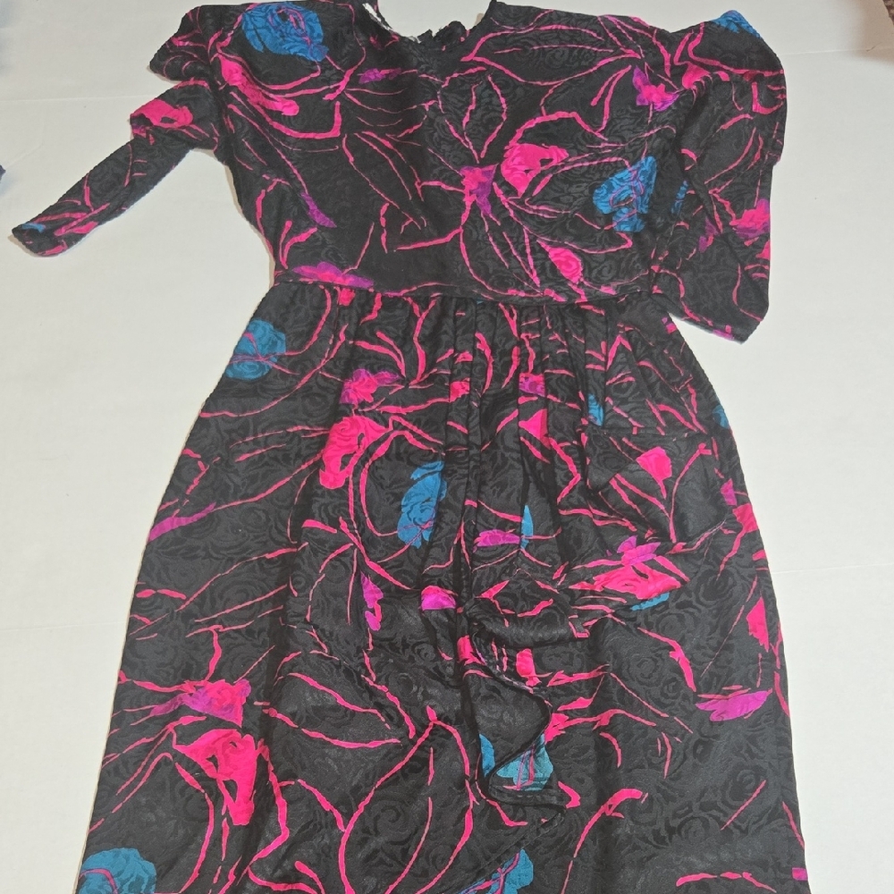 Vibrant Floral Kids Dress‎ in Black and Pink